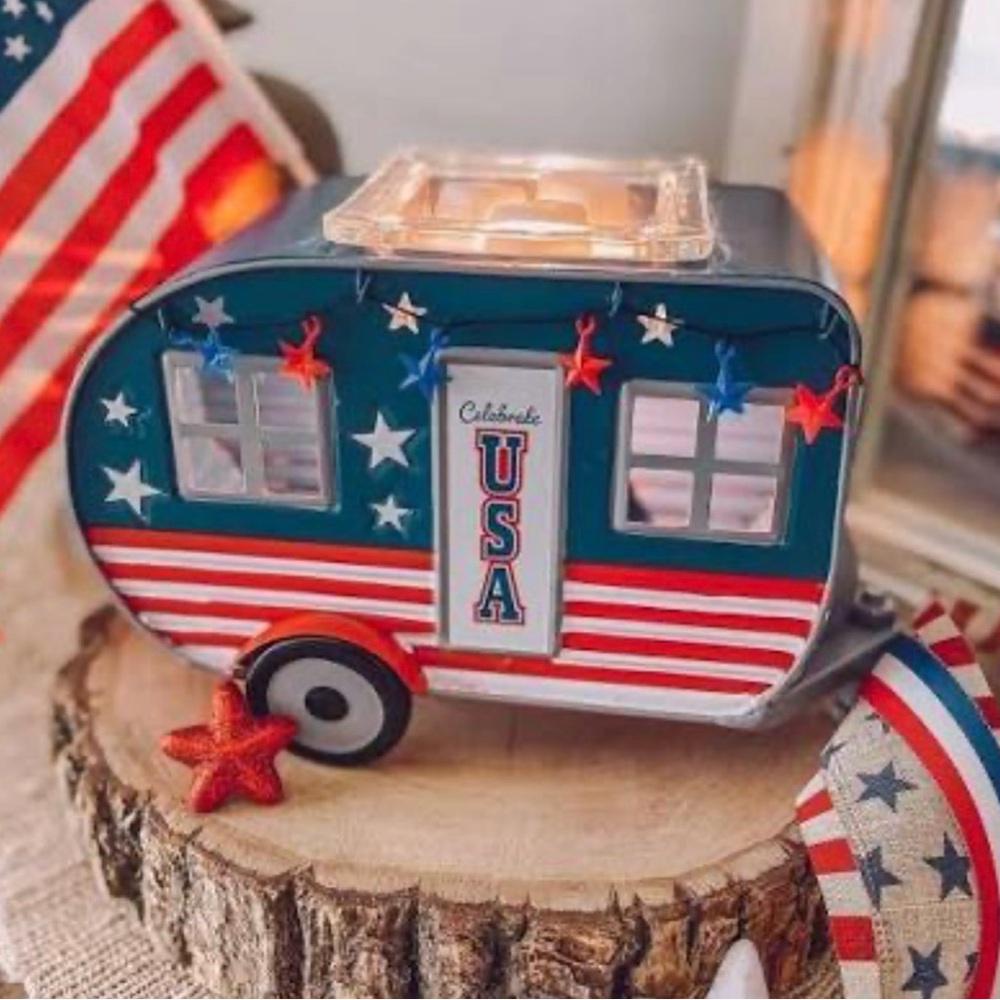 Scentsy June 2022 Warmer of the Month - Land of Liberty Camper Scentsy Warmer